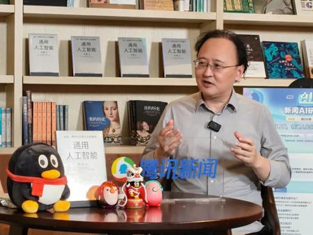 谁最容易被AI替代？清华大学教授刘嘉：初级白领最危险