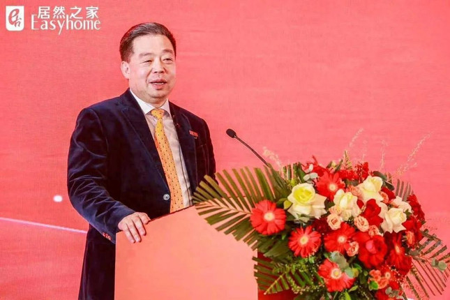 与老板一起“下坠”的是整个家居行业