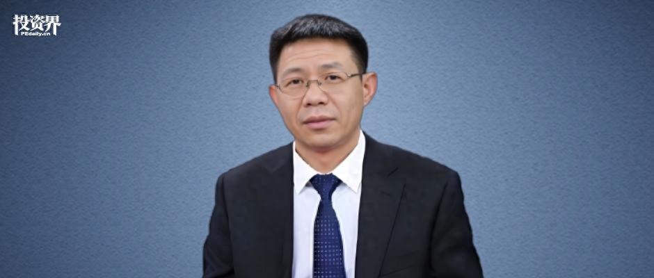 成都中专生，干出3500亿